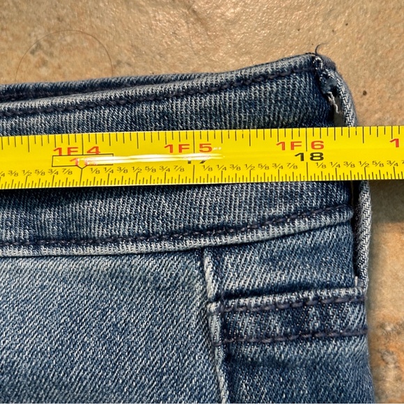 OLD NAVY BELL BOTTOM JEANS~ 16P~NWOT~W 36.5โ~L 30โ~Bell 22โ Around~High Waist - Picture 4 of 11